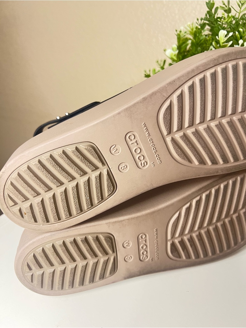 CROCS LiteRide Black Slingback Sandals - Picture 5 of 7